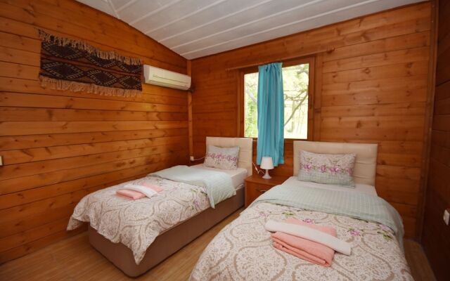 Villa Sezar by Helaltatilvillari