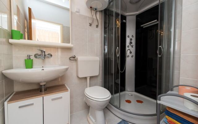 A1 Cozy Apt. w. big Garden, 2 Balconies & Grill