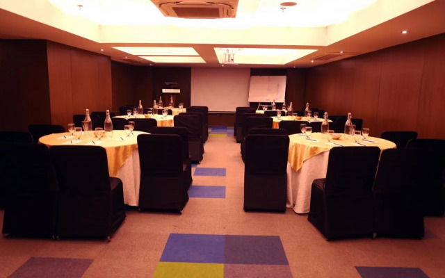 Royal Orchid Golden Suites Pune