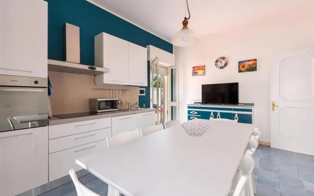 1557 Villa Marita in Torre Lapillo