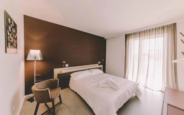 Suite 10