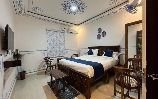 The Castle Crown Hem Vilas Resort