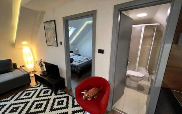 Main Square Apartment