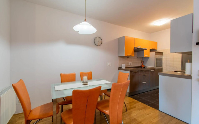 Flexible SelfCheckIns 31 - Zagreb - Garage - Loggia - New