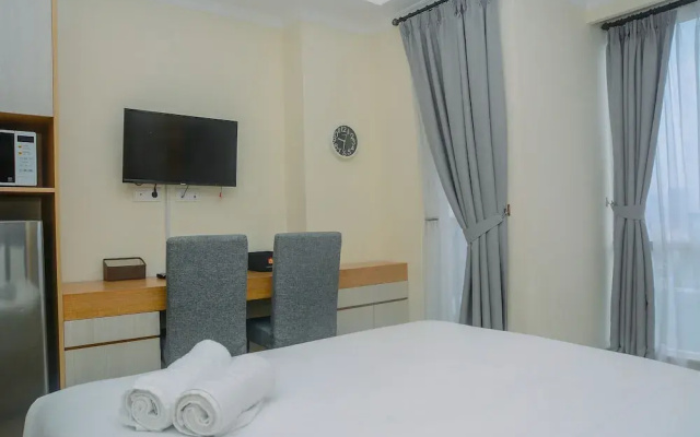 Pleasant and Simply Studio Room Menteng Park Apartment