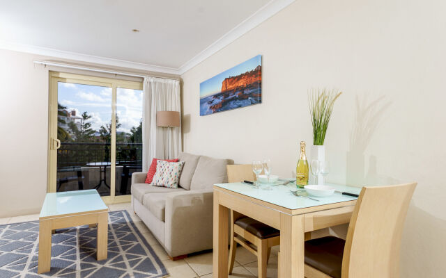 Terrigal Sails Serviced Apartments