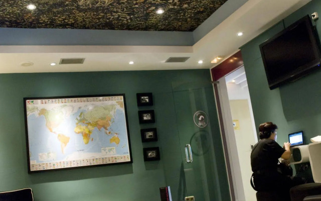 Revolutum Hostel