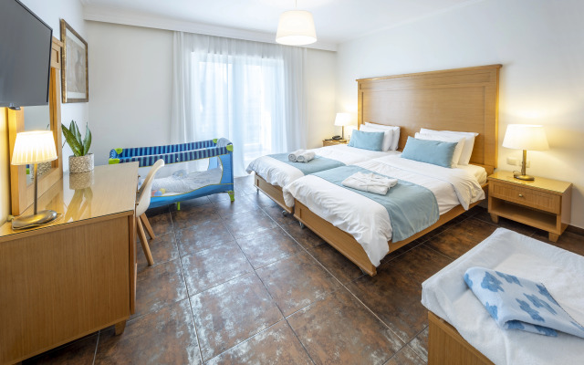 Peridis Family Resort