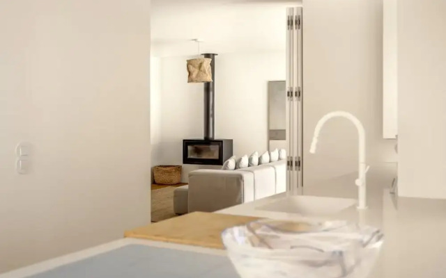 Ericeira Modern Bright With Pool by Homing