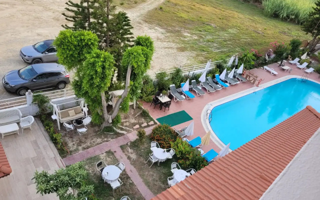 Carna Garden Hotel