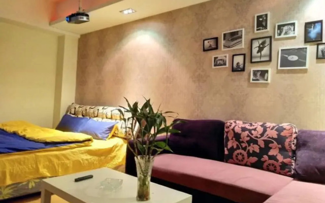 Nanjing Zeyi Projector Apartment