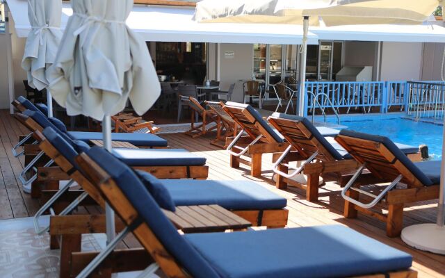 Blue Sky Hotel Apts