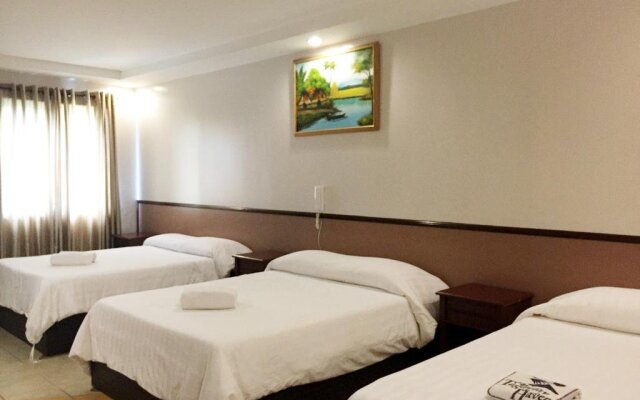 Tagaytay Haven Hotel Mendez