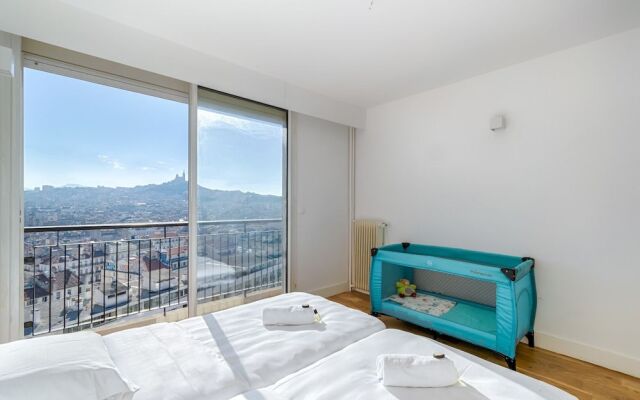 360 ° Panoramic View on ALL Marseille!