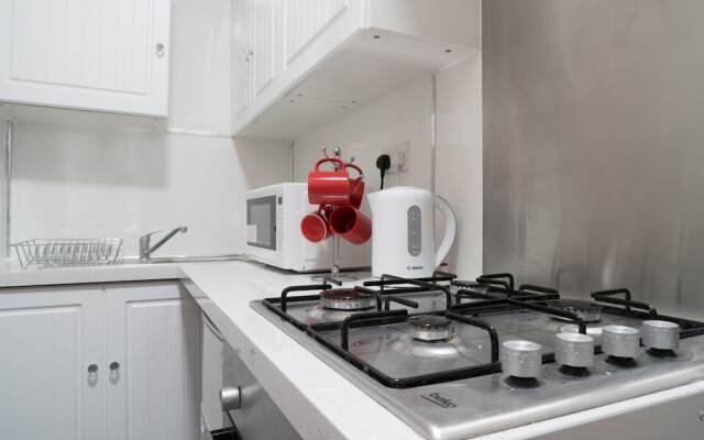Newly Refurbished 1 Bedroom Flat