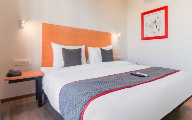 Sumithra Inn by OYO Rooms