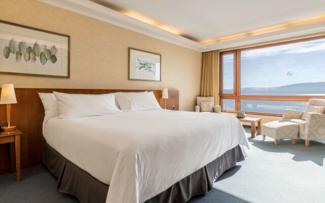 Park Lake Luxury Hotel