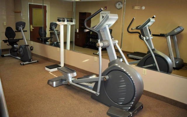 Country Inn & Suites by Radisson, Dunn, NC