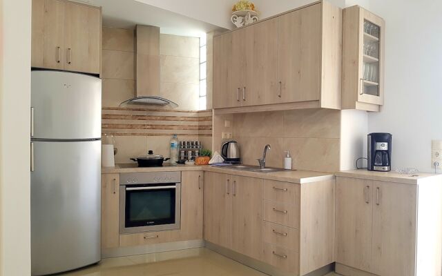 Emmanouil Airport Beach Apartment