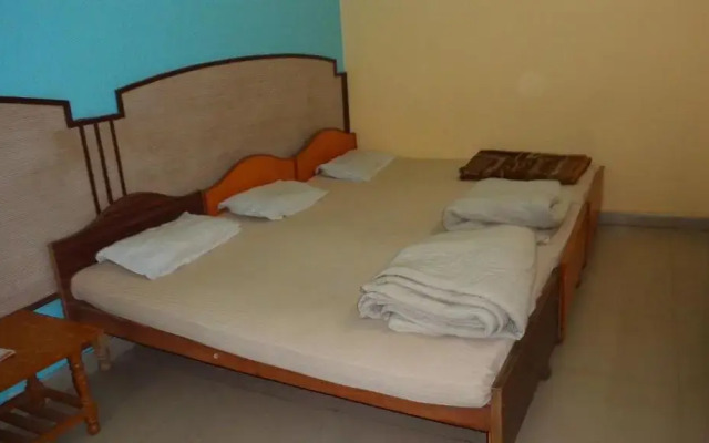 Hotel Classic 7 by OYO Rooms