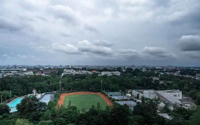 Dago Suite Luxury 3Br + 1 Apartment