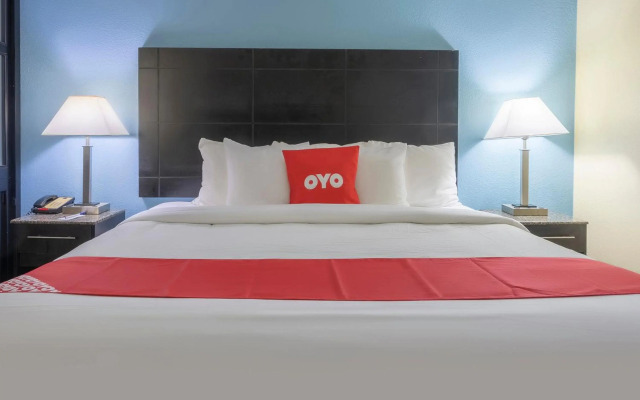OYO Hotel Knoxville TN Cedar Bluff I-40