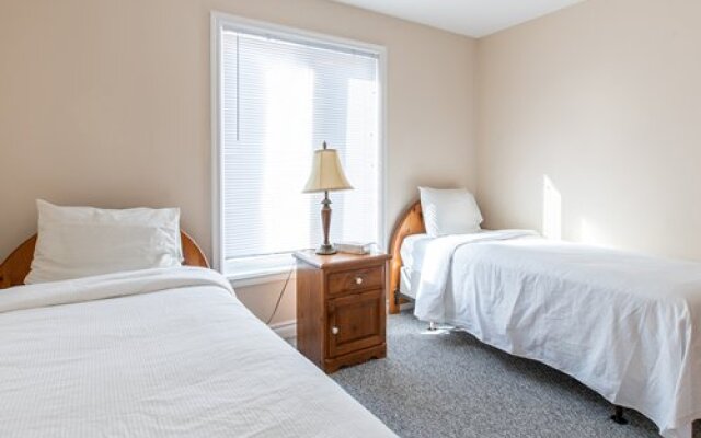 Simcoe Condo 125 At The Georgian Bay Hotel, Collingwood, Canada