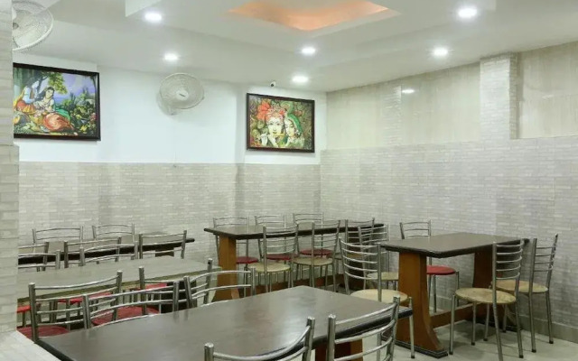 Shalimar Lodge, "700 meter from Katra Bus Stand"