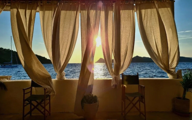 Villa Lola - Four Bedroom Villa With Sea View