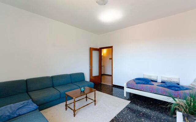 JOIVY Family Flat W/Terrace & Parking Near Beach