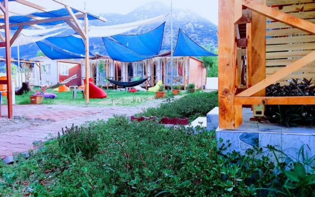 Zeyos Lodge Hotel&Restaurant