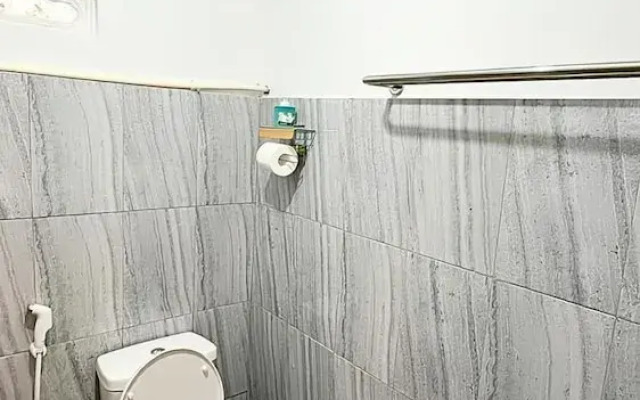 Djuragan Kamar Halona
