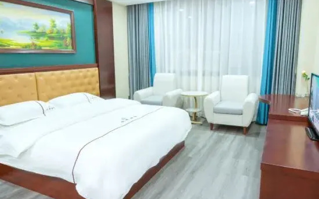 Xinhua Hotel (Wenshan Qihua Plaza)