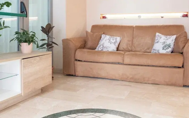 Altamira Residence