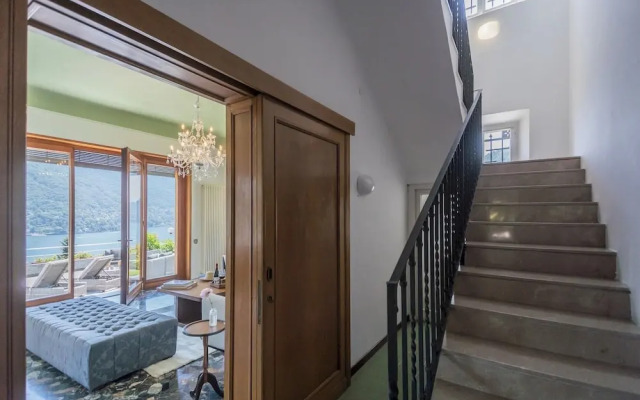 Villa Chiara Moltrasio With Private Garden by Rent all Como