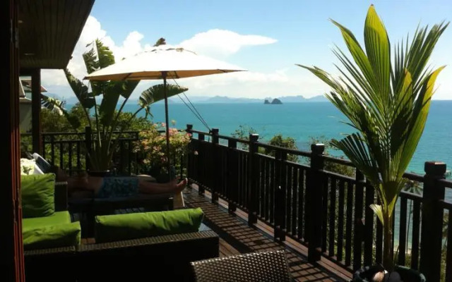 Sonthaya Villa Baan Taling Ngam