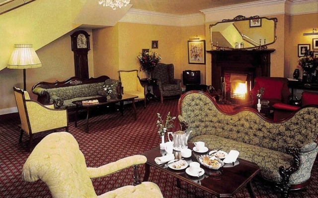 Earls Court House Hotel