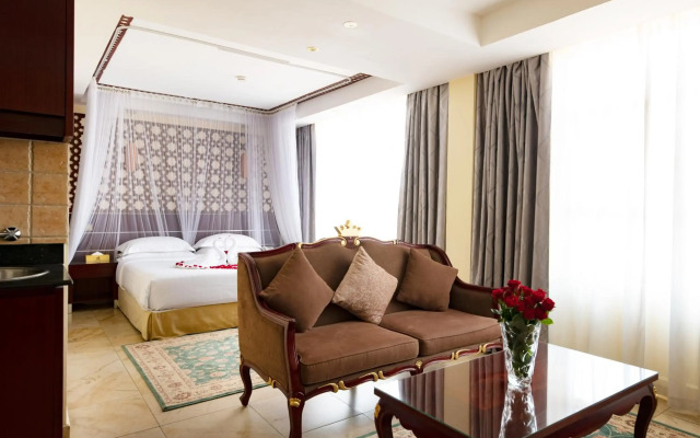 Saab Royale Hotel