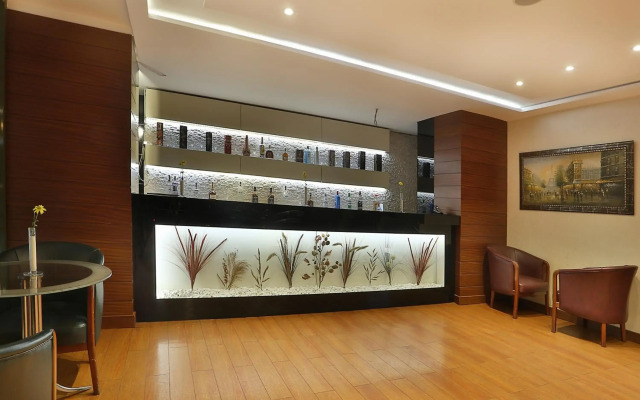 Grand Madrid Hotel