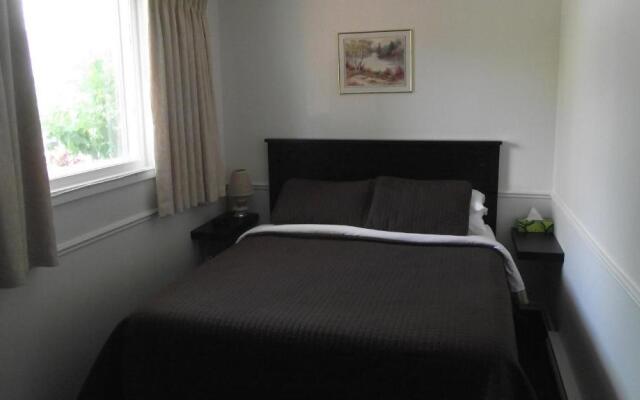 Orchard Queen Motel & RV Park