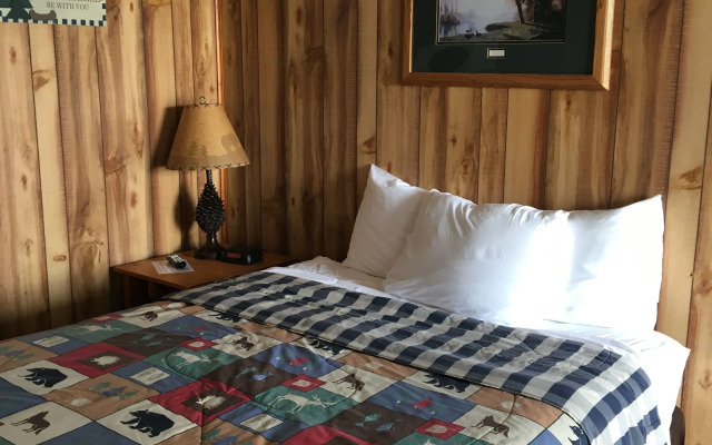 Superior Motel & Suites