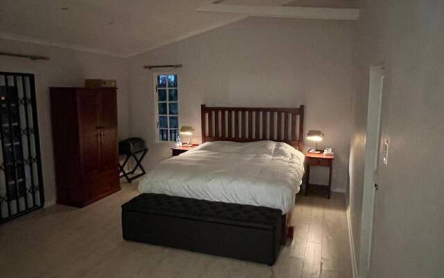 Elm Tree House - Dullstroom - holiday home