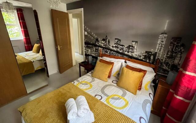 Stunning 3-bed Apartment in Croydon