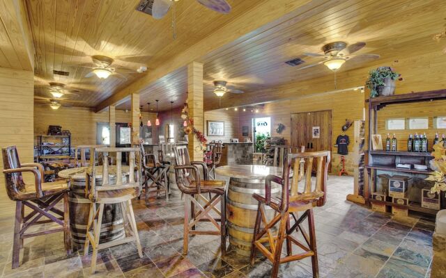 Mendelbaum Winery Guest Cabins