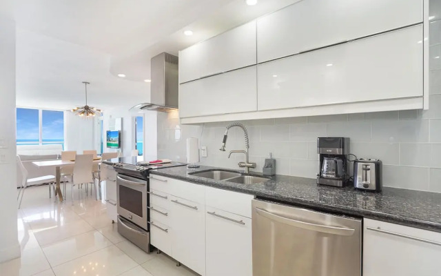 Beautiful Apartment in Hollywood Beach