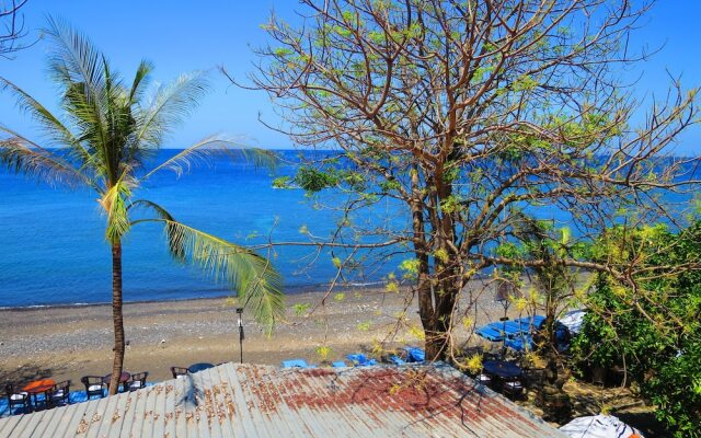 Amed Cafe & Hotel Kebun Wayan