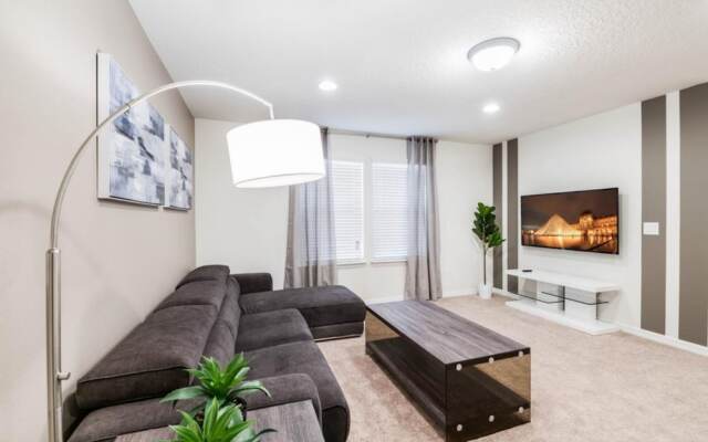 Windsor at Westside 1776