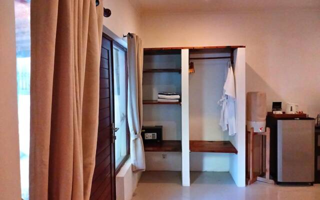 Scallywags Beach Club