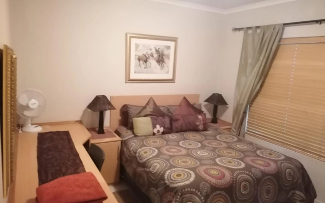 Captivating 3-Bed House in Kempton Park