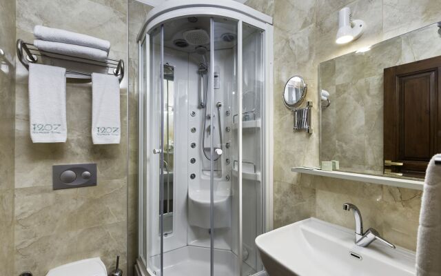 Hotel 1207 Special Class